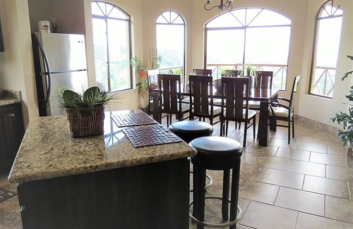 Jaco Villa | Jacó/Playa Hermosa Townhouse Villa; best value for families and bachelor groups