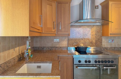 Monte San Pietrangeli Villa | Jacuzzi and Comfort in the Marche Hills