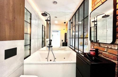 City Centre Apartment | Jacuzzi Kraków Loft - Design Apartments