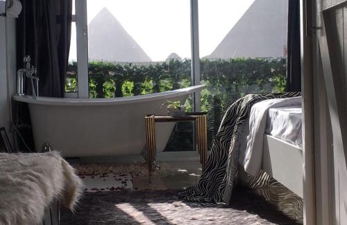 Al Haram Apartment | Jacuzzi pyramids view