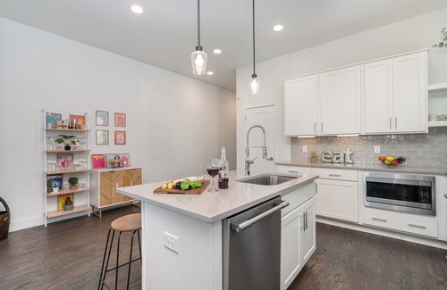 Talbot's Corner Cottage | Jade - Private Patio and Balcony - Near Germantown