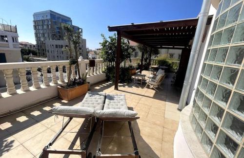 Jaffa Apartment | Jaffa Rooftop Studio with Sea Views