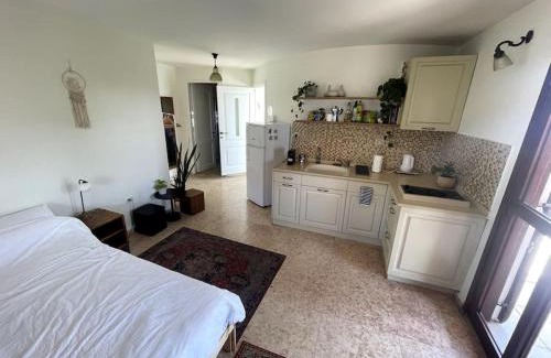 Jaffa Apartment | Jaffa Rooftop Studio with Sea Views