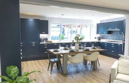 Cleethorpes House | Jalebo - Modern/Beautiful Short Walk to Beach Shops Bars Cafés