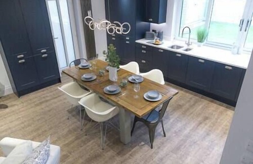 Cleethorpes House | Jalebo - Modern/Beautiful Short Walk to Beach Shops Bars Cafés