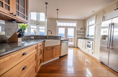 Sitka House | Jamestown Bay Retreat