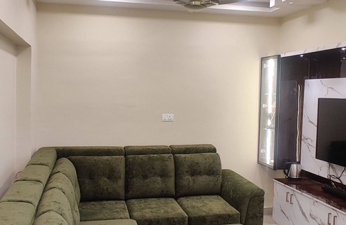 Guntur House | Jampanis Nest:Charming building with AC in vibrant Guntur
