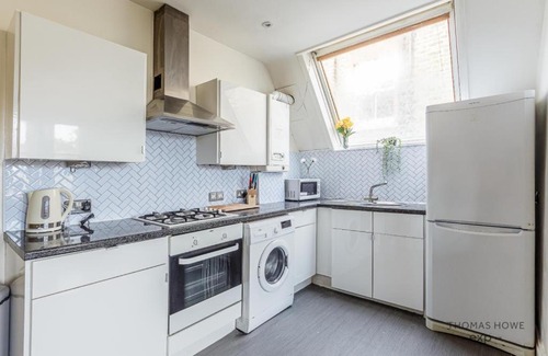 South Norwood Apartment | Janeen’s Flat at Crystal Palace