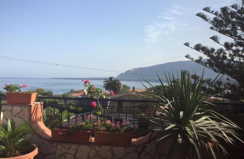 Trappeto Apartment | Jasmine House Attic