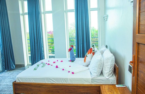 Pwani Mchangani Hotel | Jazira Palace