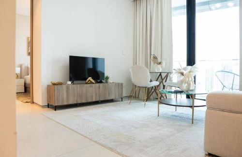Dubai Marina Apartment | JBR Luxe 1B Private Beach Address Beach Resort