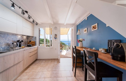 Gaios Villa | Jean Luc Villa - Three Bedroom Villa, Sleeps 8