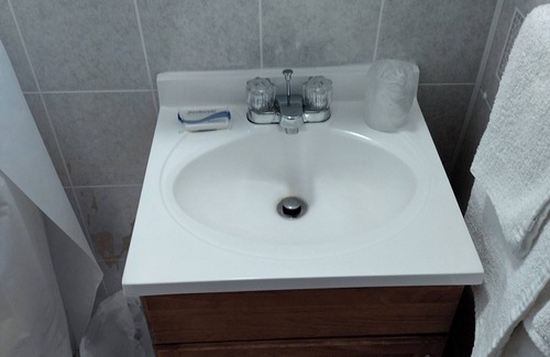 West Winfield Apartment | Jeannies Dream Motel