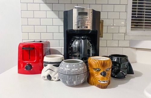 Kissimmee Cottage | Jedi cottage 4 miles from Disney! Mins from universal!