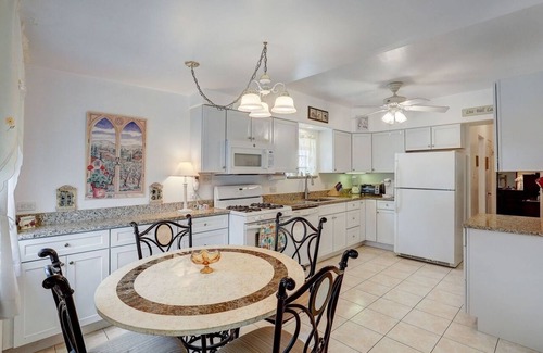 Chicago House | Jefferson Park