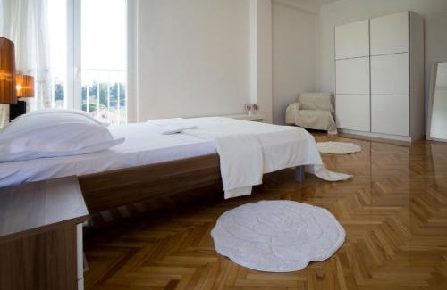 Split Apartment | Jelena Apartment