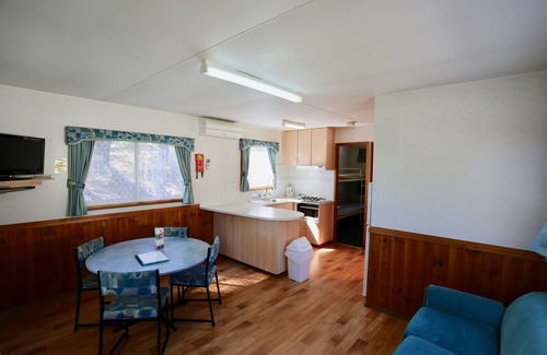 Oberon RV Rental | Jenolan Holiday Park - Campsite