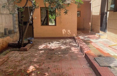 Bengaluru House | Jeraisyl-Guest 1 AC Bedroom House Peaceful and Safe