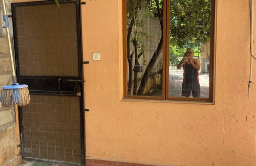 Bengaluru House | Jeraisyl-Guest 1 AC Bedroom House Peaceful and Safe