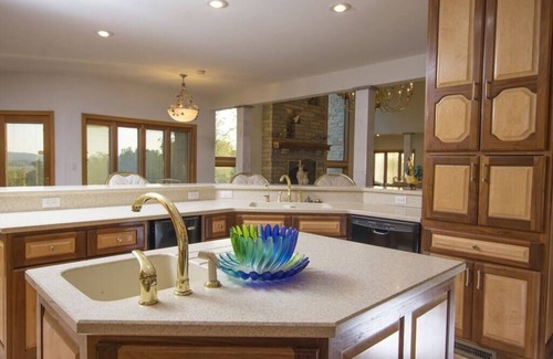 Hermann House | Jett Manor on Elderberry Hill - Hermann, Missouri