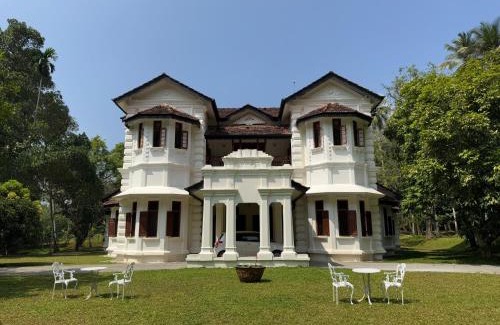 Rambukkana Hotel | Jetwing Wahawa Walauwa, A Luxury Reserve