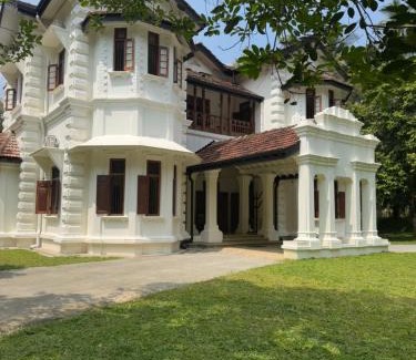 Rambukkana Hotel | Jetwing Wahawa Walauwa, A Luxury Reserve