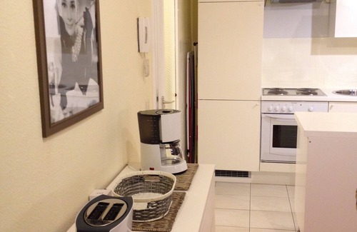Am Homburg Apartment | Jewel with private parking space in a perfect location - city, university, bus, train station