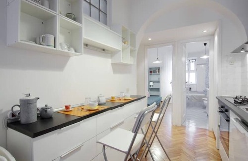 Rione XIV Borgo Apartment | JHHIT - San Pietro Charming Suite