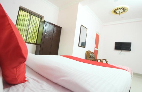 Thirunallar House | JMS Temple Guest House