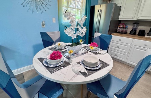 Gulfport House | Joan House, Sleep 12, Game Room, Beach, Casino