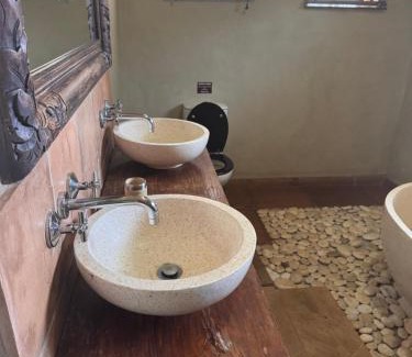 White River House | Joes Country lodge