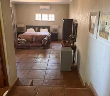 White River House | Joes Country lodge