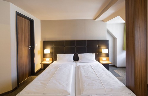 Memmingen Hotel | Joesepp´s Hotel am Hallhof