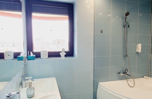 Sector 5 Apartment | Johanna House -Zen apartment. Relaxing and enjoying garden view