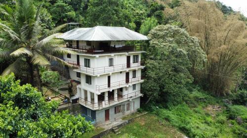 Elappara House | John's Heaven Valley