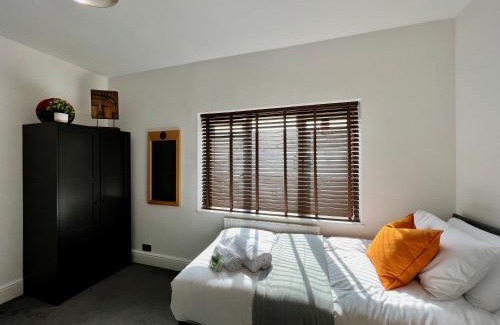 Cleethorpes House | Johnson House - Great for Contractors or Family Holidays