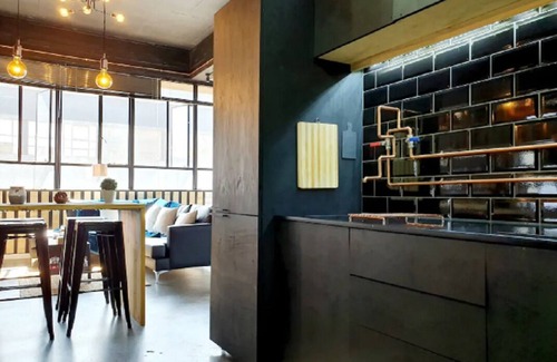 Downtown Johannesburg Apartment | Johonnesburg's Industrial New York Suite