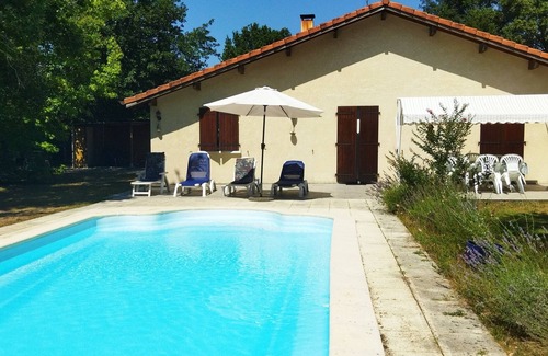 Azur Villa | Jolie Landaise : swimming pool private garden 8 Km from L'Océan ideal for family