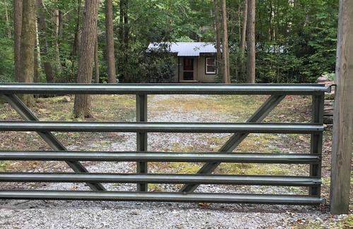 Marietta Cottage | Jones Gap, Travelers Rest and Greenville, SC. Hiking, mountain biking, fishing