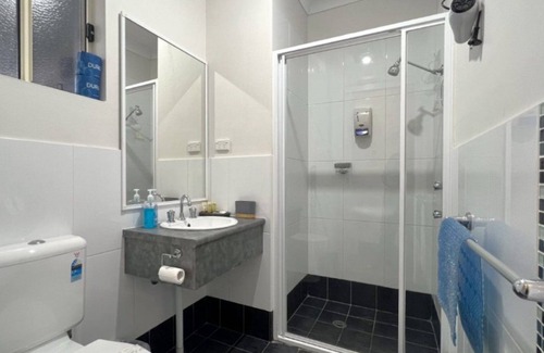 Sussex Inlet Apartment | Jopen Motel Unit 5 - In the Heart of town