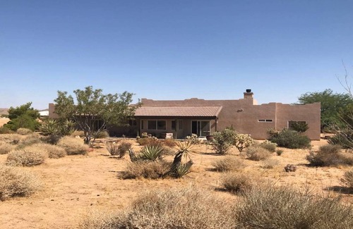 Joshua Tree House | Joshua Tree Desert Om - The place to enjoy yourself and find inner peace.