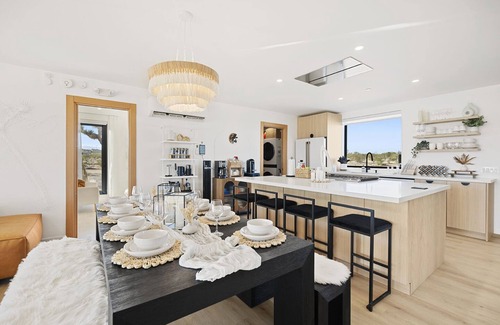 Joshua Tree House | Joshua Tree Off-Grid Container Home