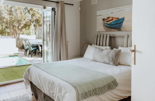 Paternoster Apartment | Joyful