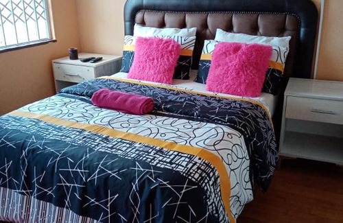 Trawal House | Joyous Accommodation Sleep and Go