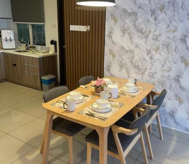 Kampung Kuchai Apartment | JS Ipoh Homestay 2 At The Majestic Ipoh