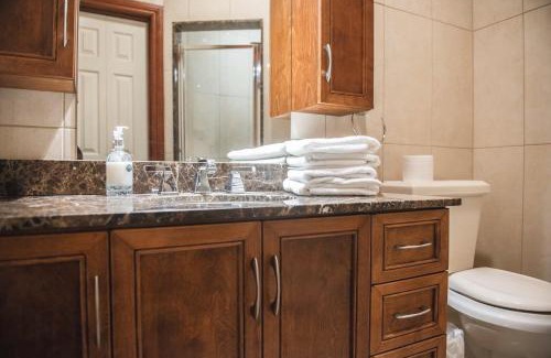 Ottawa Division House | JstLikeHome - Luxury Mansion & Guesthouse