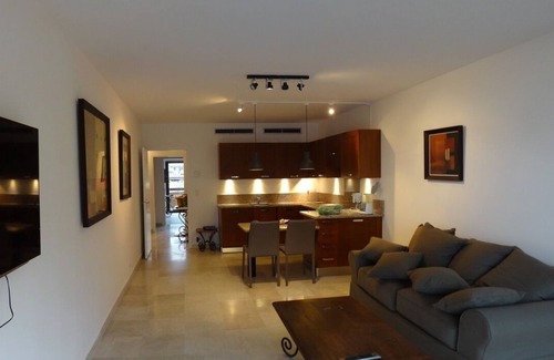 Juan-les-Pins Apartment | Juan les pins Center facing the sea, large 2 bedrooms apartment with parking