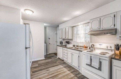 Parkway Village House | Judy Lynn Collective