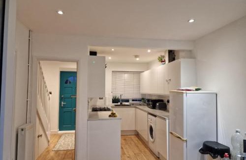 Cowley Apartment | Jugno Home