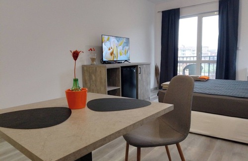 Primorsko Hotel | July's Guest House five minutes to the lovey beaches of sunny Primorsko